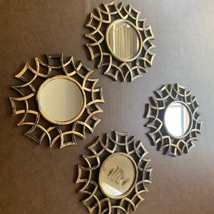 NEW Wall decor - set of 4 plastic